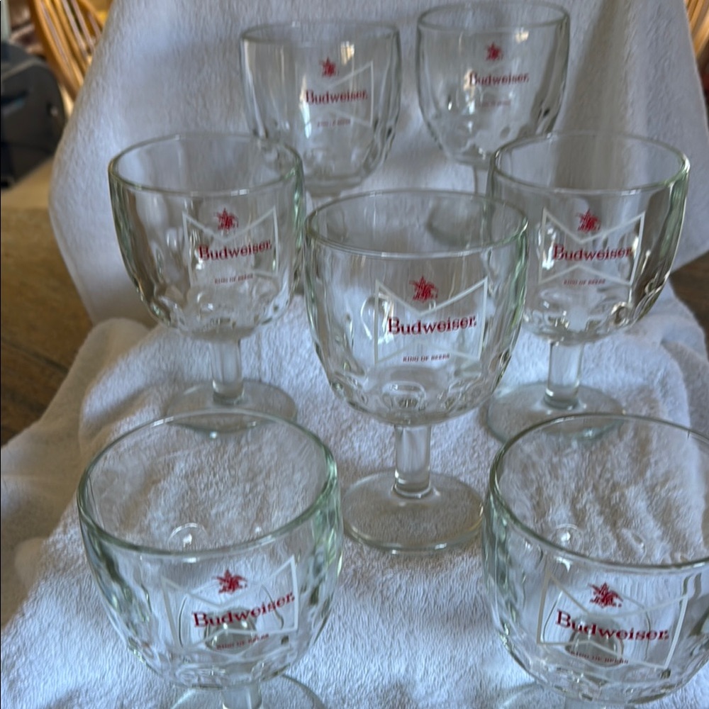 A SET of Excellent thumbprint Budweiser goblets RARE white bow tie. 7 in the set